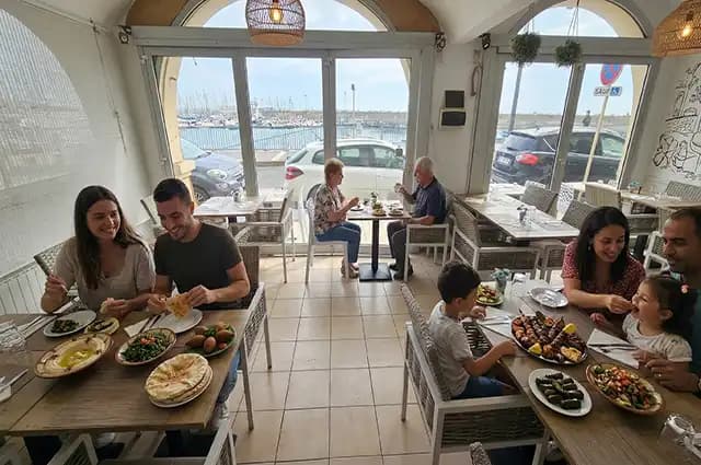 Photo 2 de Le Cèdre du liban